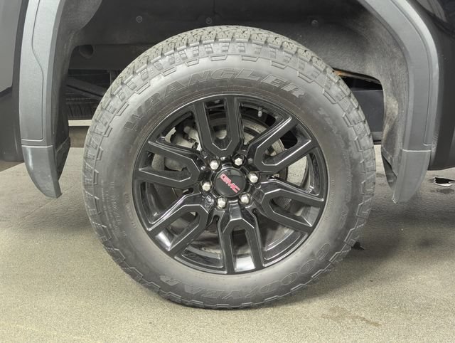Used 2024 GMC Sierra 1500 Elevation w/ Preferred Package AWD/4WD image 14