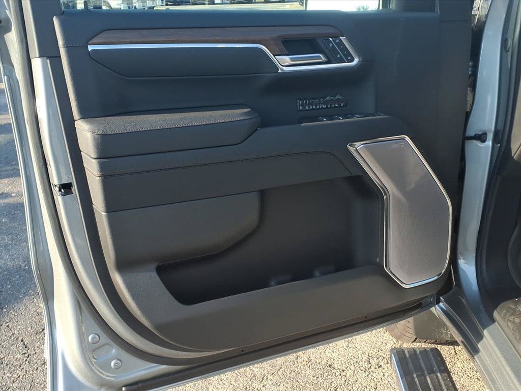 New 2026 Chevrolet Silverado 1500 High Country w/ Technology Package RWD image 14