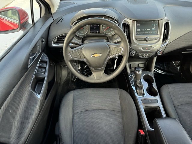 Used 2018 Chevrolet Cruze LT image 5