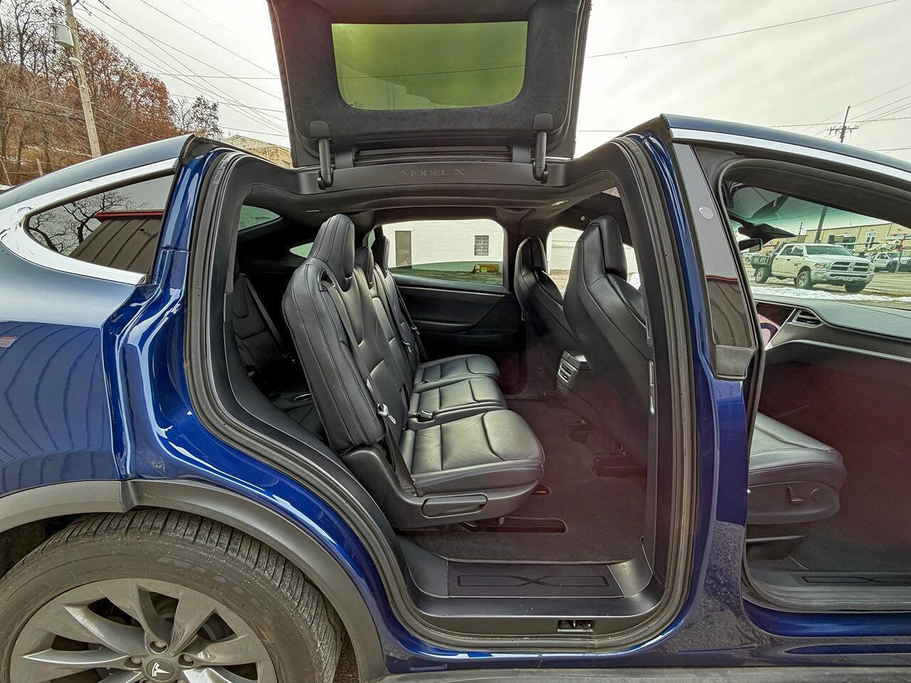 Used 2017 Tesla Model X 75D image 18