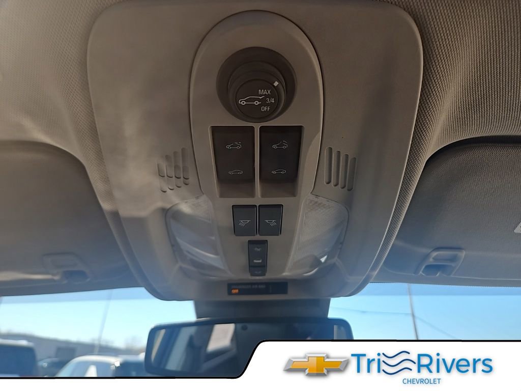 Used 2017 Chevrolet Equinox Premier w/ Enhanced Convenience Package AWD/4WD image 17