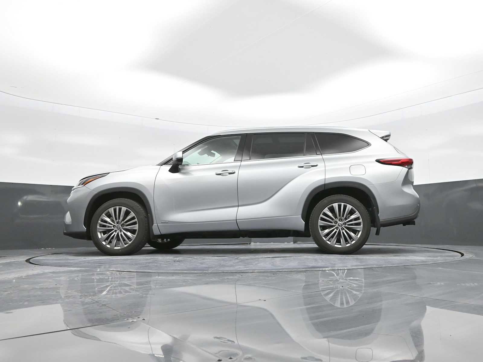 Used 2022 Toyota Highlander Platinum image 36