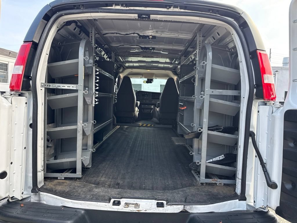 Used 2021 Chevrolet Express 3500 Extended w/ Driver Convenience Package RWD image 6