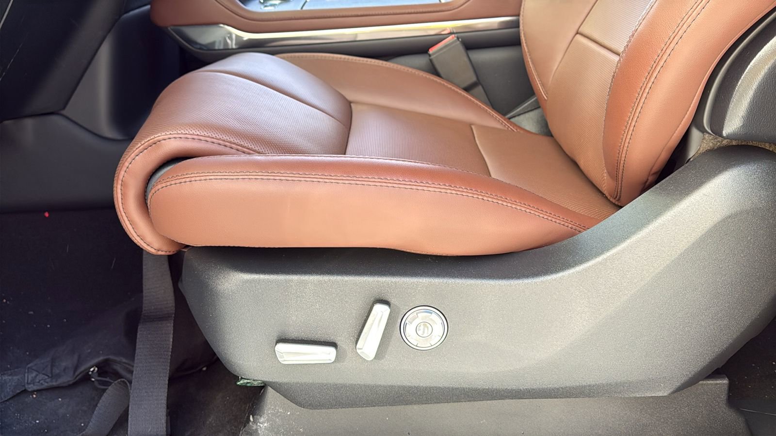 New 2026 Lincoln Navigator Reserve AWD/4WD image 26