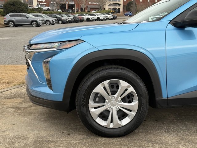 Used 2025 Chevrolet Trax LS image 11