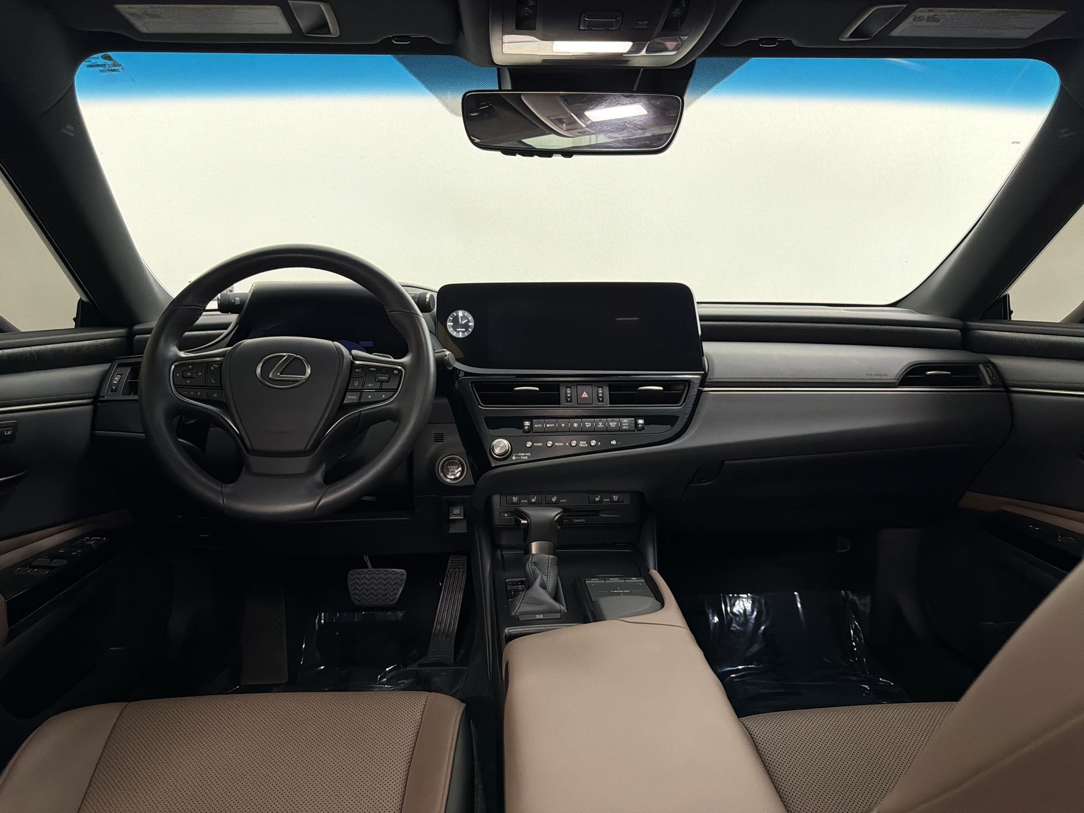 Certified 2022 Lexus ES 350 w/ Premium Package FWD image 16