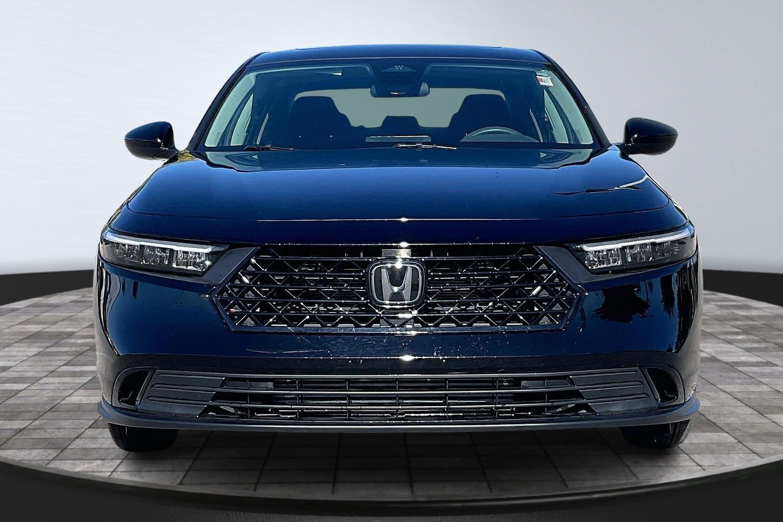 Used 2023 Honda Accord EX image 2