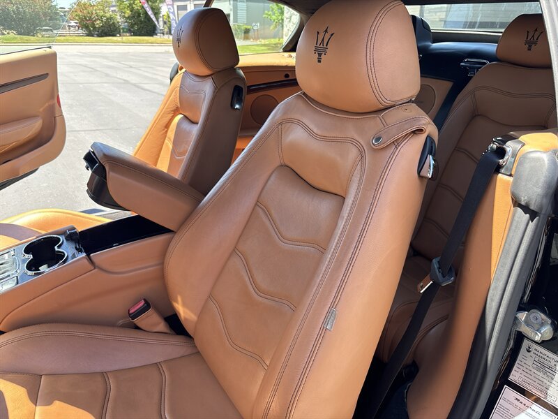 Used 2016 Maserati GranTurismo Convertible RWD image 25