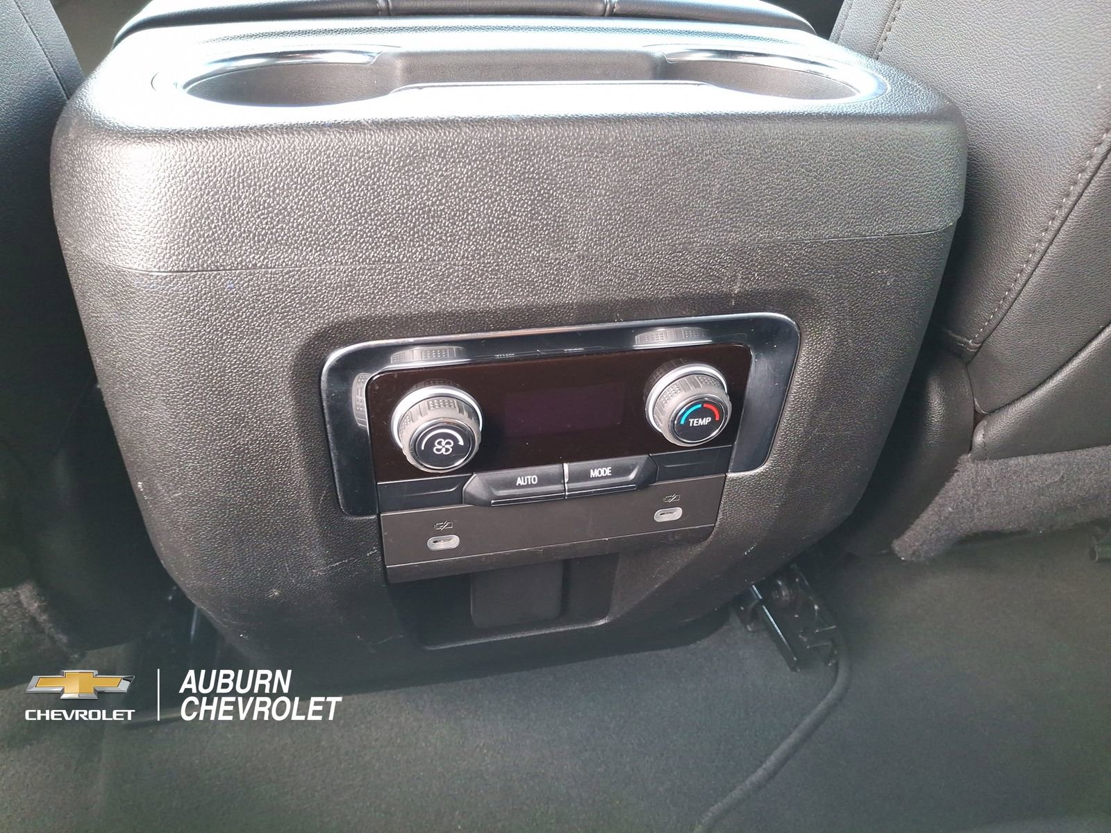 Certified 2024 Chevrolet Suburban LT AWD/4WD image 13