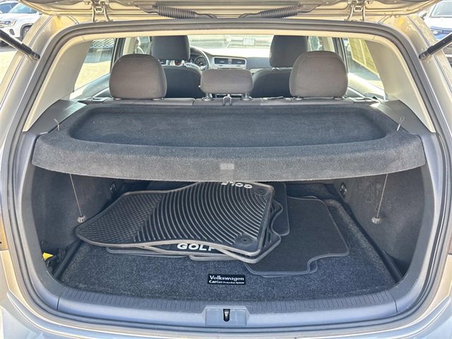 Used 2017 Volkswagen Golf S image 5