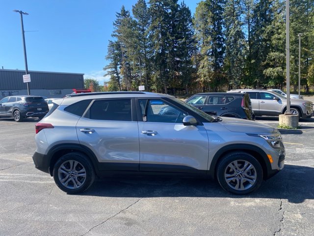 Certified 2023 Kia Seltos S image 9