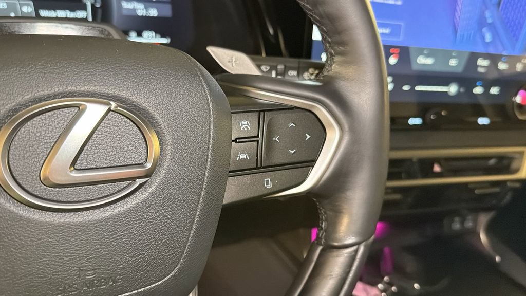 Certified 2025 Lexus RX 450h 450h+ Luxury w/ Convenience Package image 32