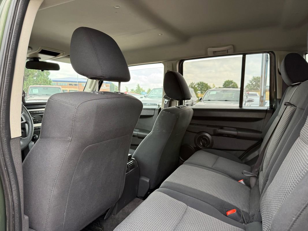 Used 2008 Jeep Commander Sport image 17