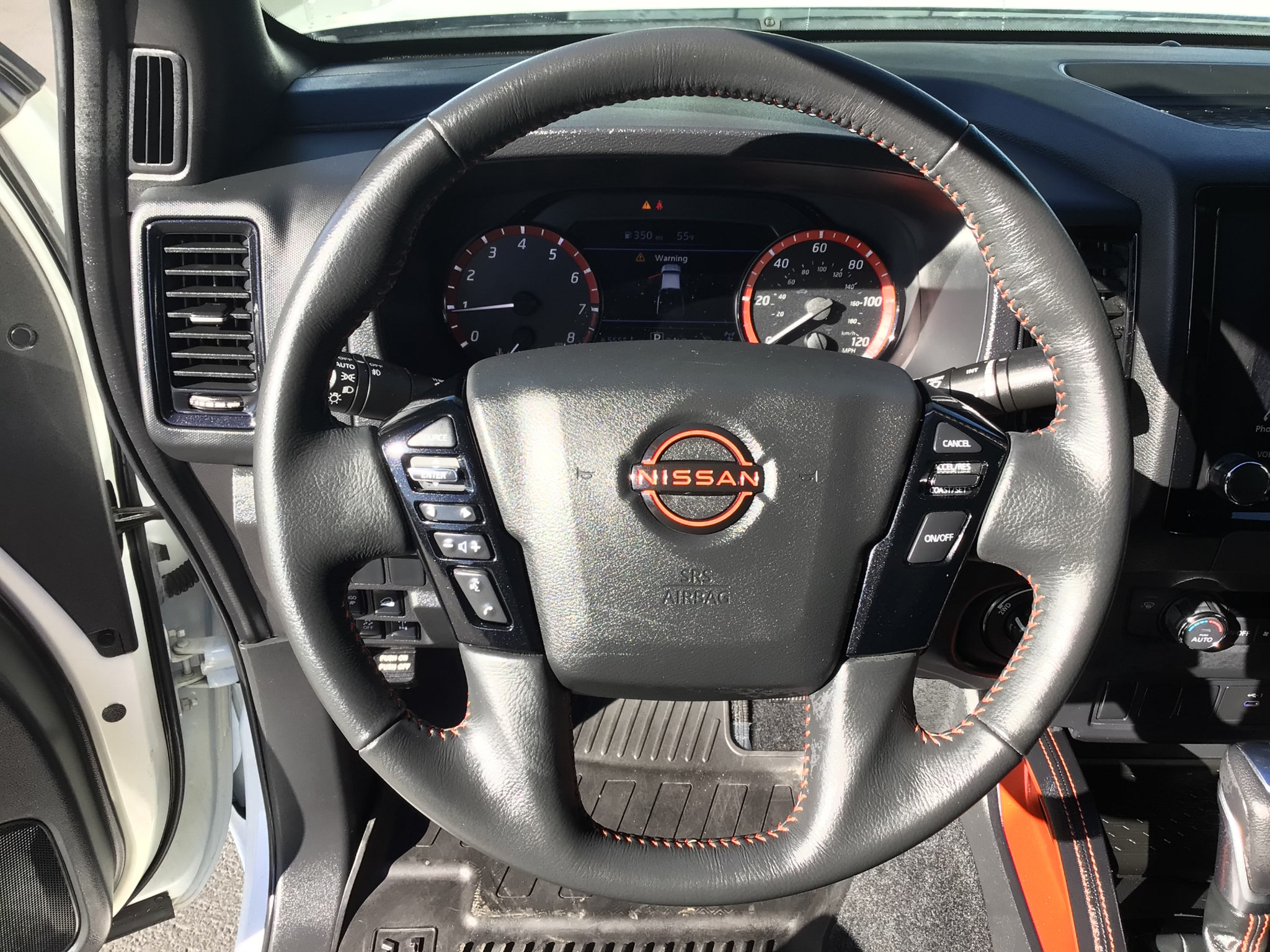 Used 2024 Nissan Frontier PRO-4X w/ Off-Road Protection Package AWD/4WD image 11