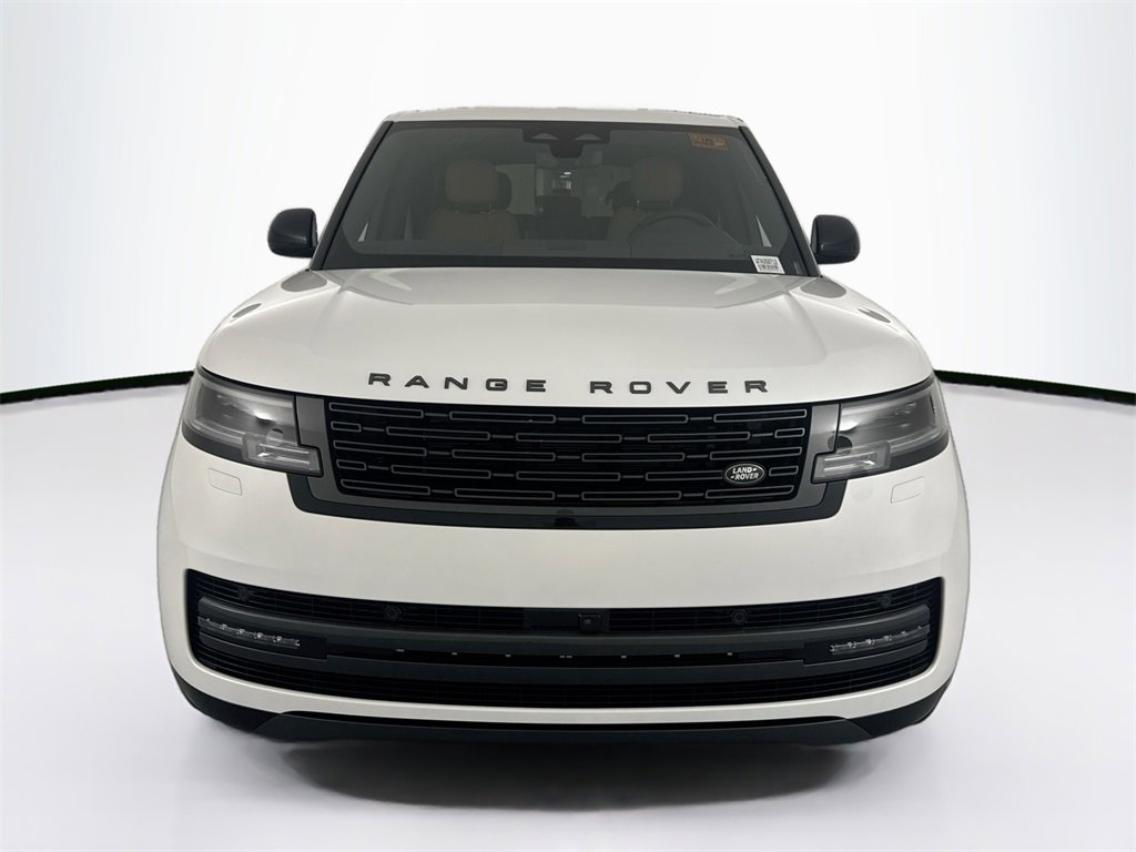 New 2026 Land Rover Range Rover SE image 2