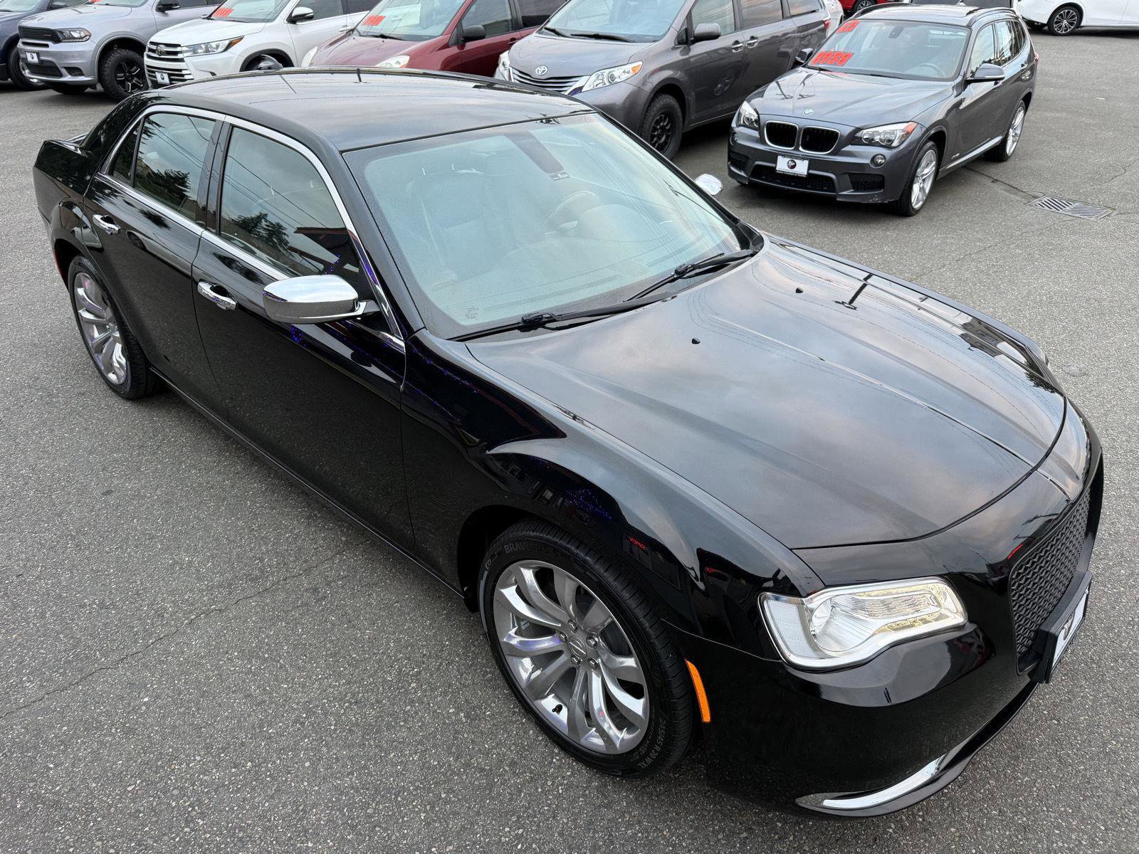 Used 2018 Chrysler 300 Limited image 22