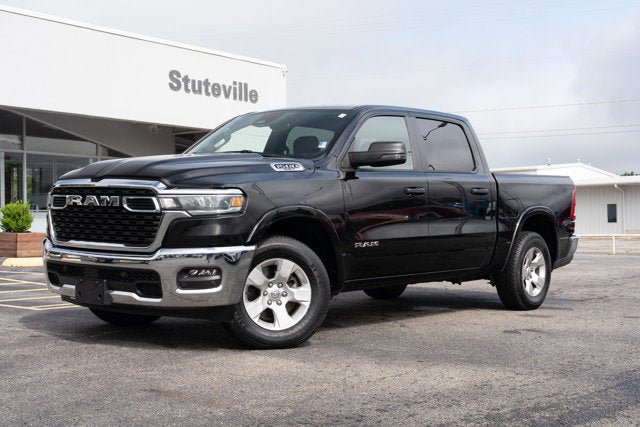 Used 2025 RAM 1500 Big Horn AWD/4WD image 1