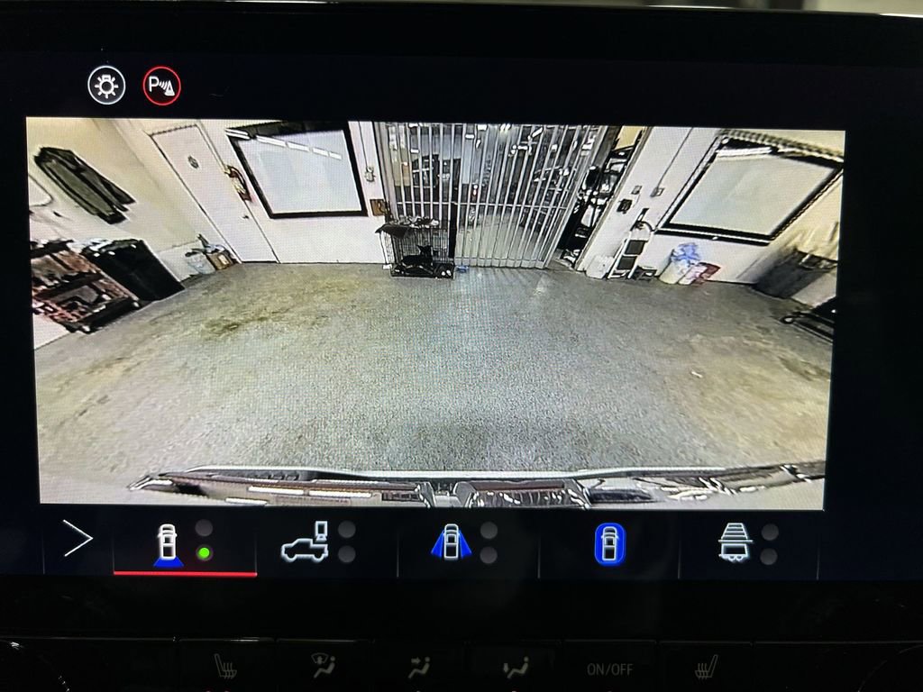 New 2026 GMC Canyon Elevation w/ Convenience Package image 15