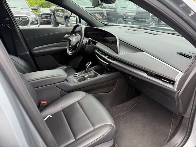 Used 2025 Cadillac XT4 Premium Luxury AWD/4WD image 10