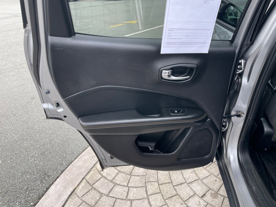 Used 2018 Jeep Compass Sport image 34