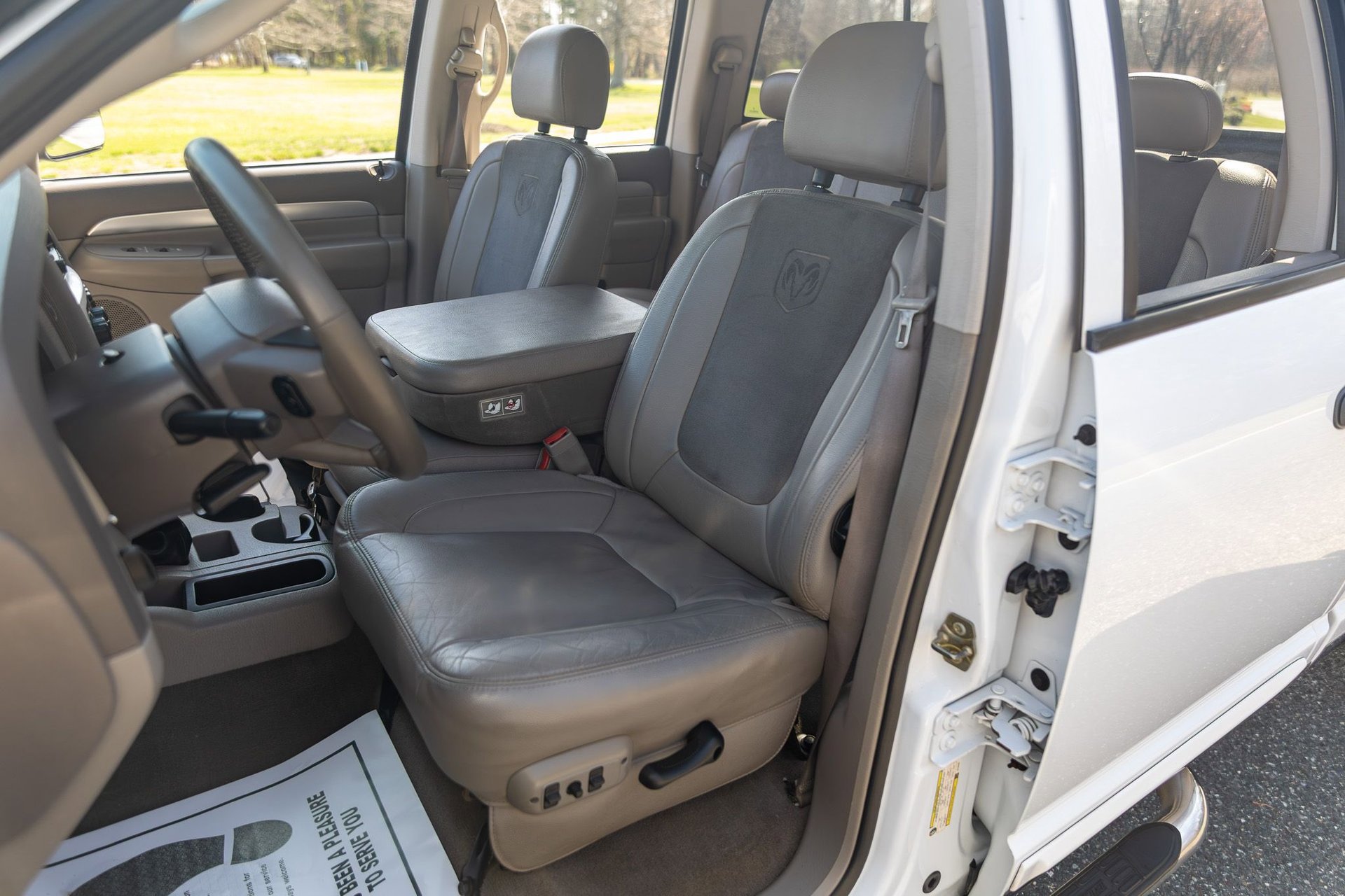Used 2005 Dodge Ram 3500 Truck SLT image 39