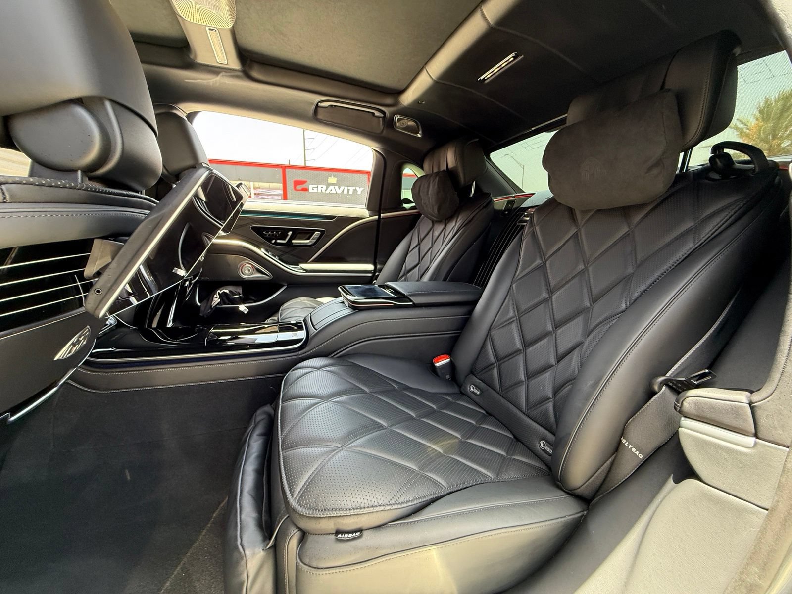 Used 2024 Mercedes-Benz Maybach S 580 4MATIC image 29