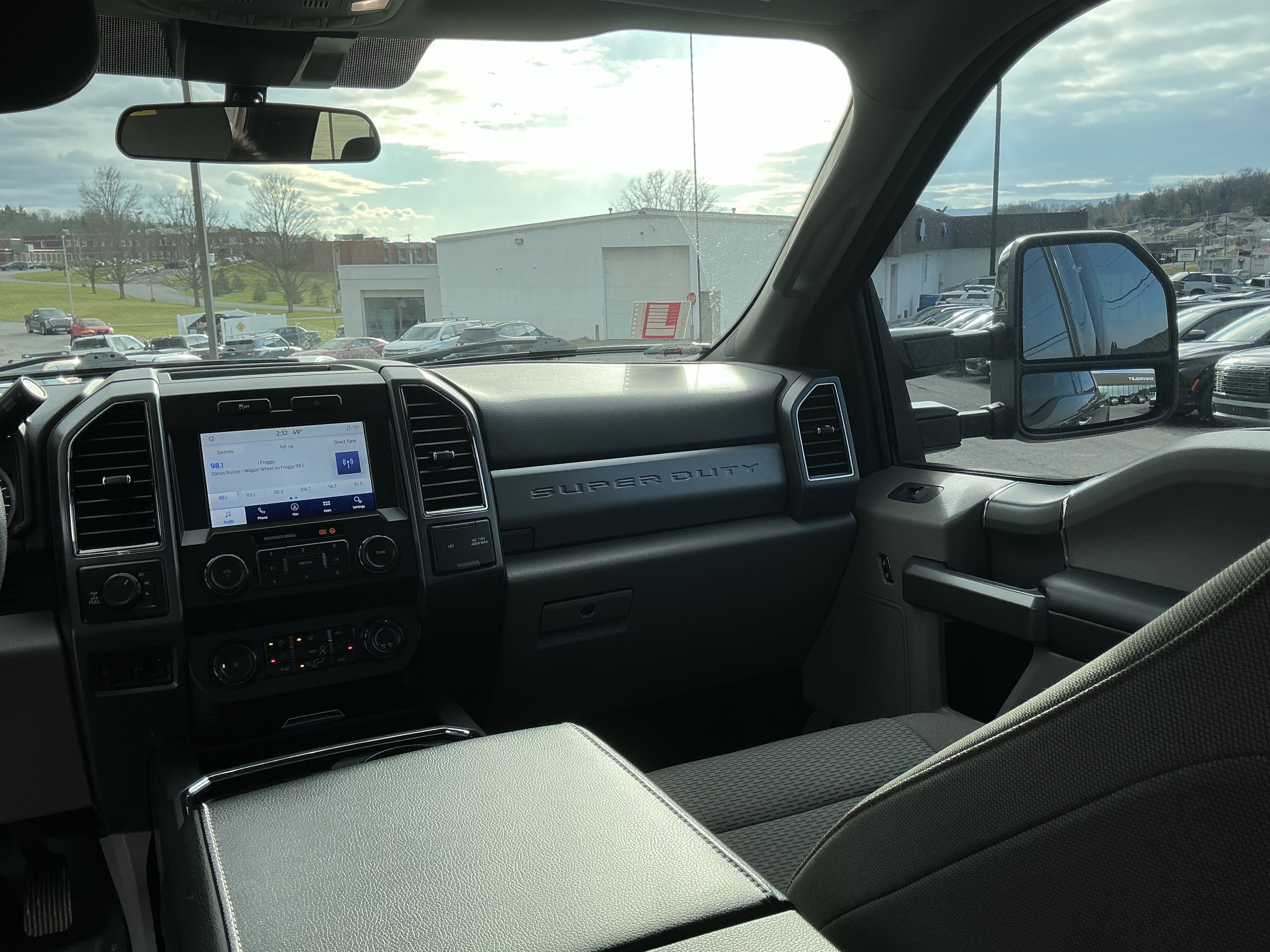 Used 2021 Ford F350 XLT w/ XLT Premium Package image 13