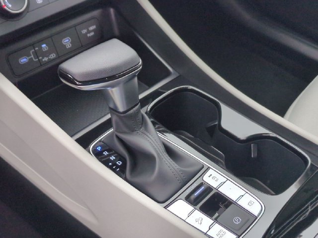 Certified 2025 Hyundai Tucson SE FWD image 9