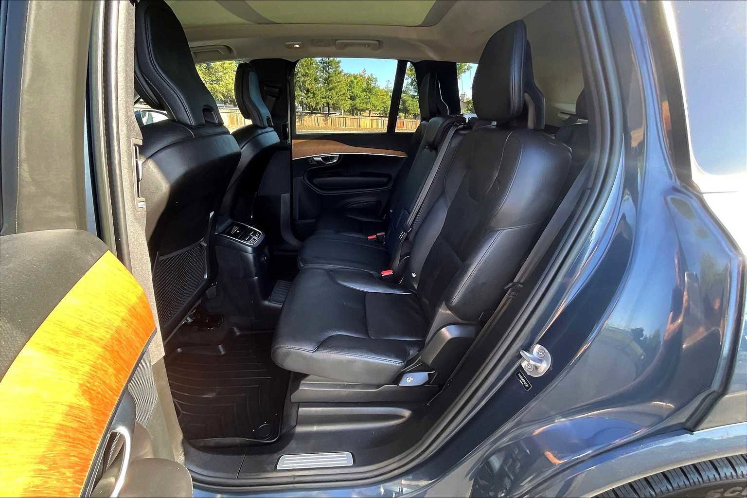 Used 2023 Volvo XC90 T8 Core image 29