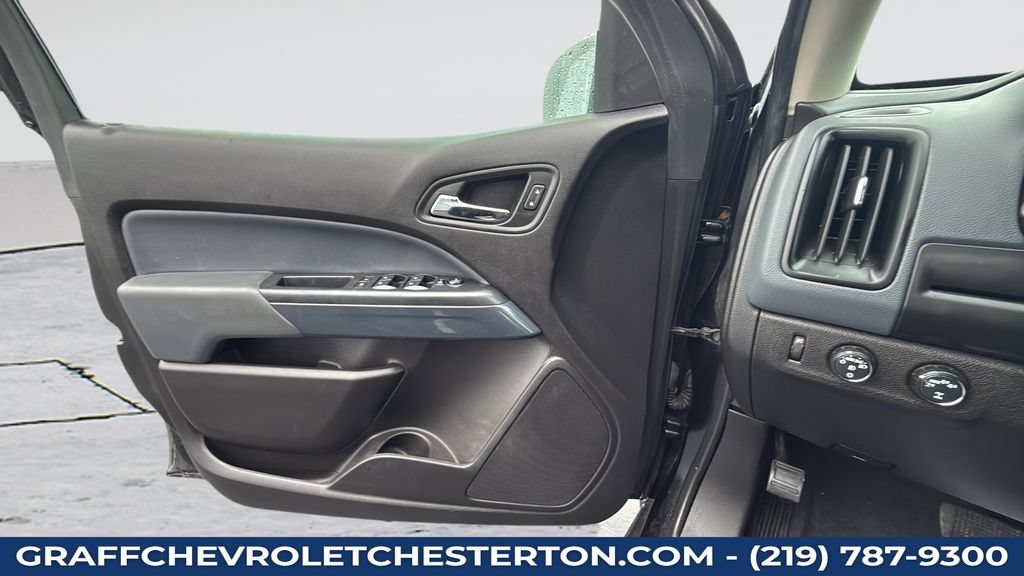 Used 2019 Chevrolet Colorado Z71 w/ Z71 Midnight Edition AWD/4WD image 26