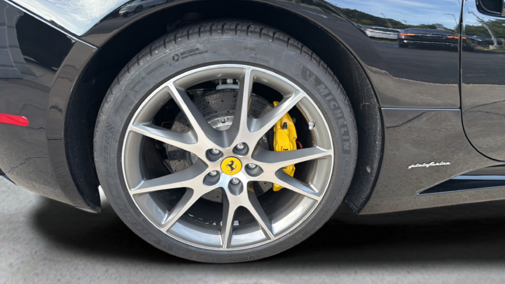 Used 2012 Ferrari California RWD image 22