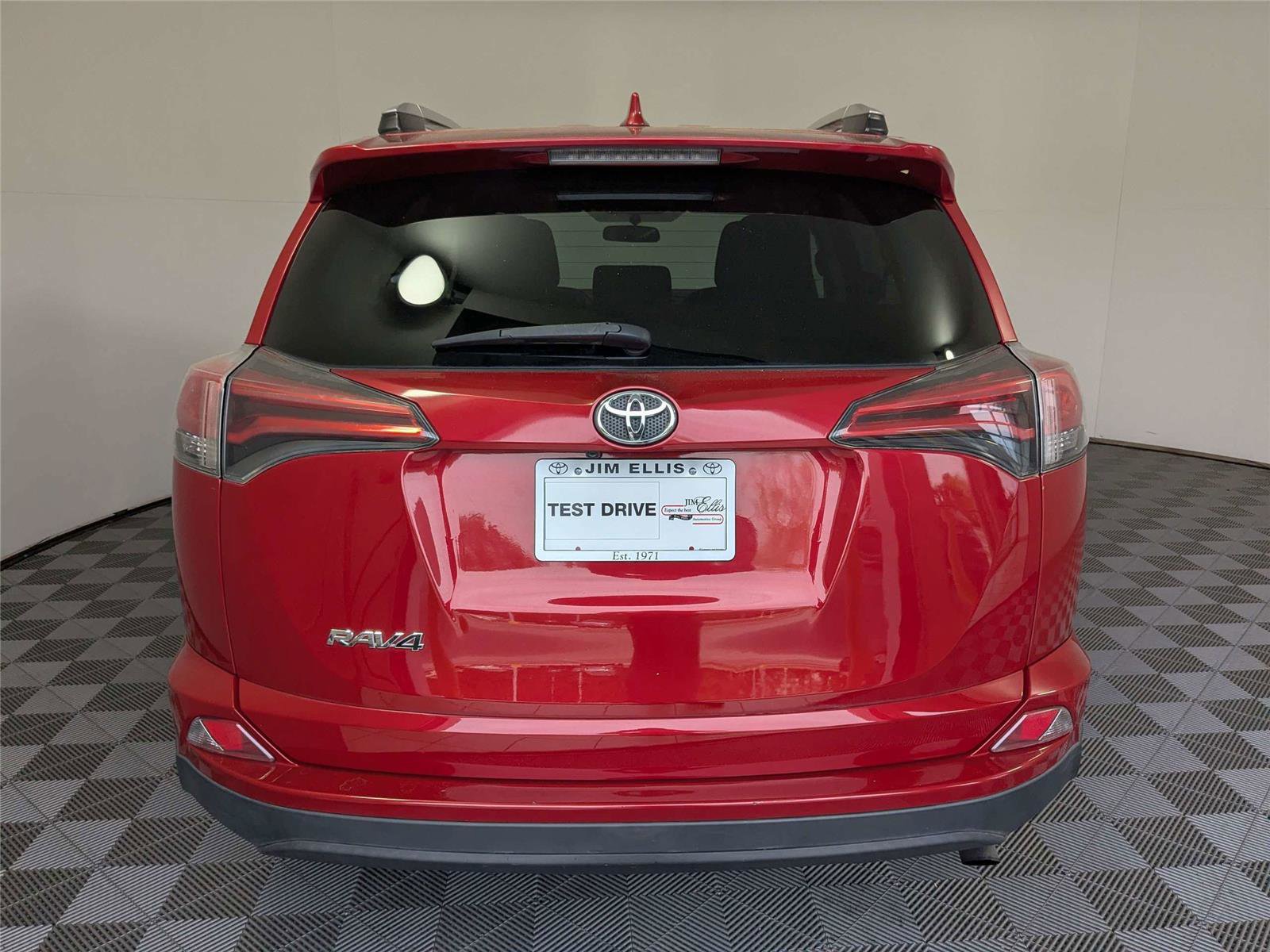 Used 2016 Toyota RAV4 LE image 7