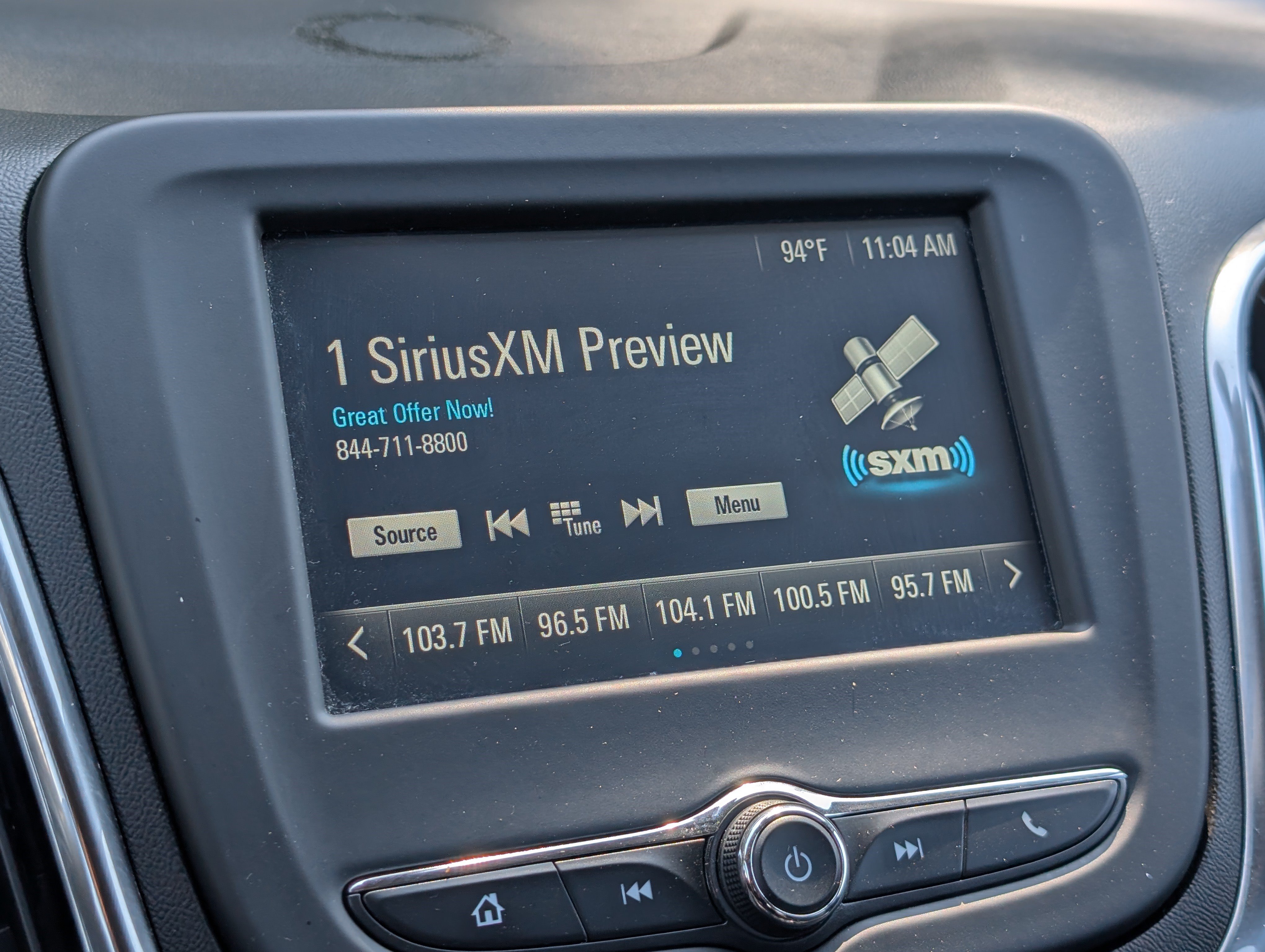 Used 2018 Chevrolet Equinox LT FWD image 26