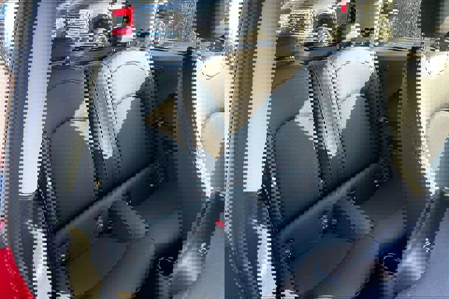 Used 2024 MINI Cooper SE image 28