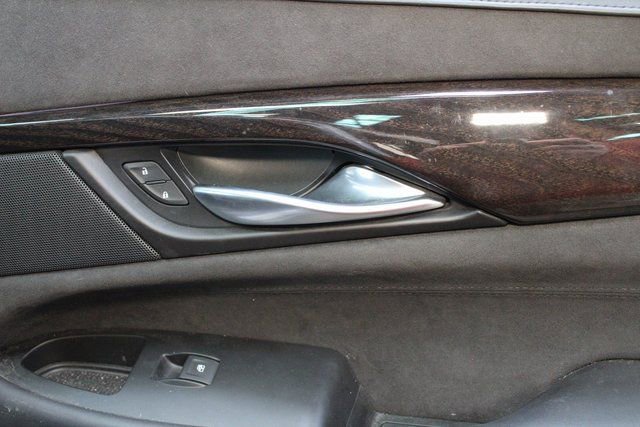 Used 2016 Cadillac Escalade Platinum image 9