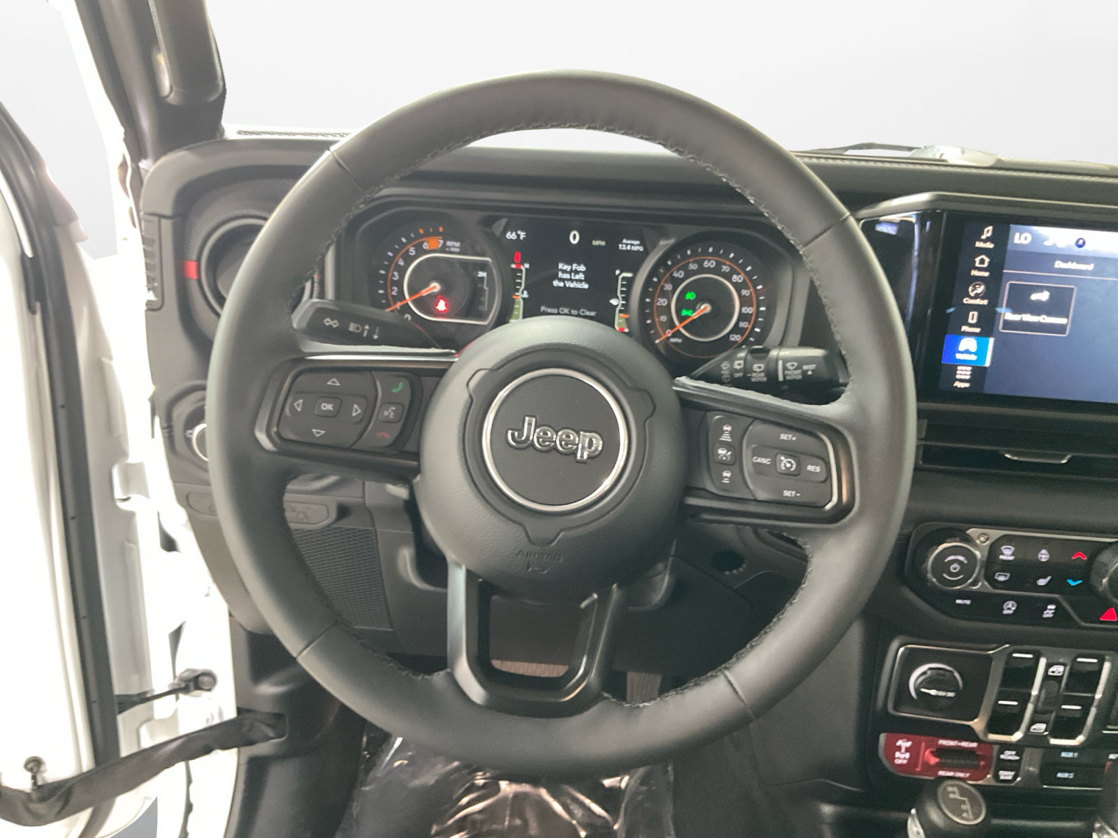 Used 2025 Jeep Wrangler Unlimited Rubicon w/ Convenience Group AWD/4WD image 14