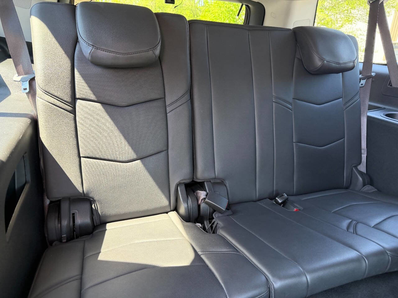 Used 2017 Cadillac Escalade ESV Premium Luxury image 50