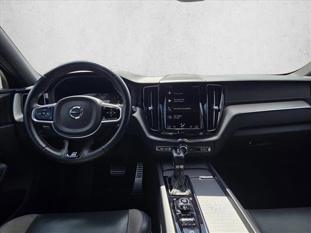 Used 2020 Volvo XC60 T5 R-Design image 15