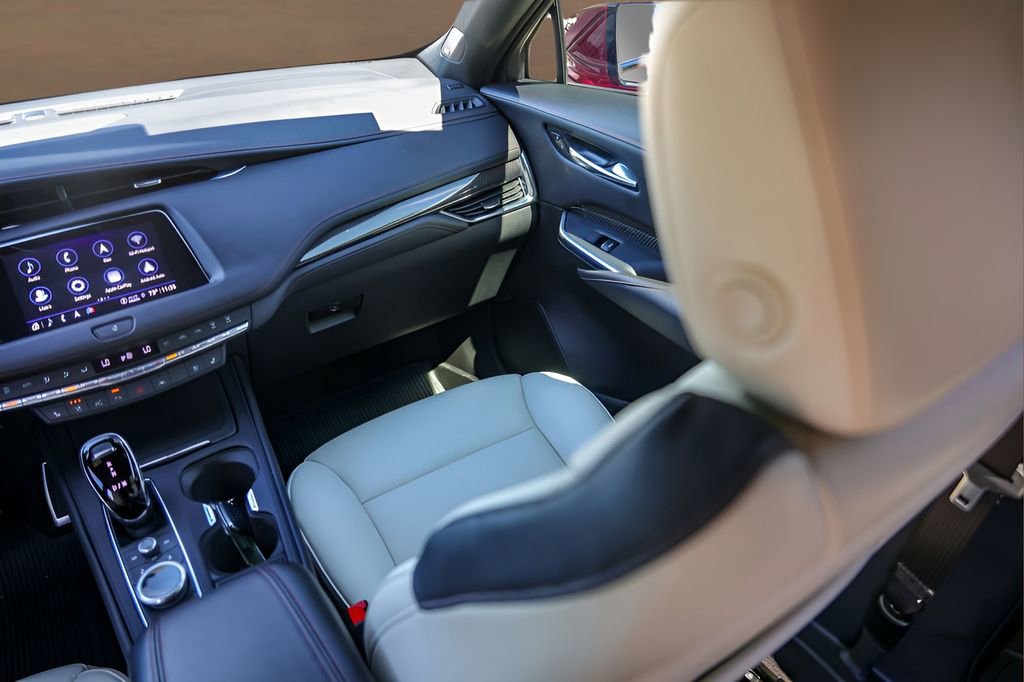 Used 2022 Cadillac XT4 Sport image 28