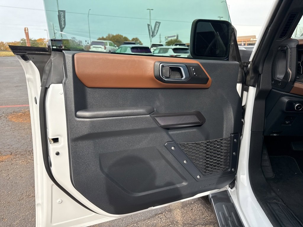 Used 2024 Ford Bronco Outer Banks image 11