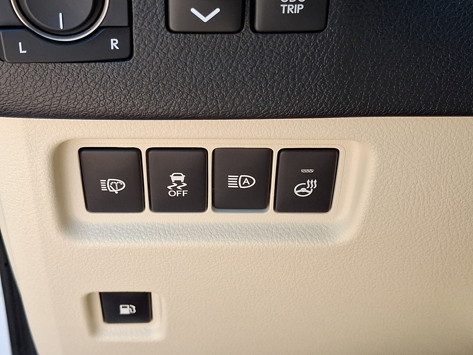 Certified 2023 Lexus GX 460 Premium w/ Premium Package AWD/4WD image 27