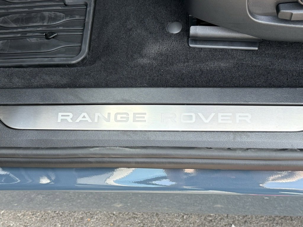New 2026 Land Rover Range Rover Evoque Dynamic SE image 14