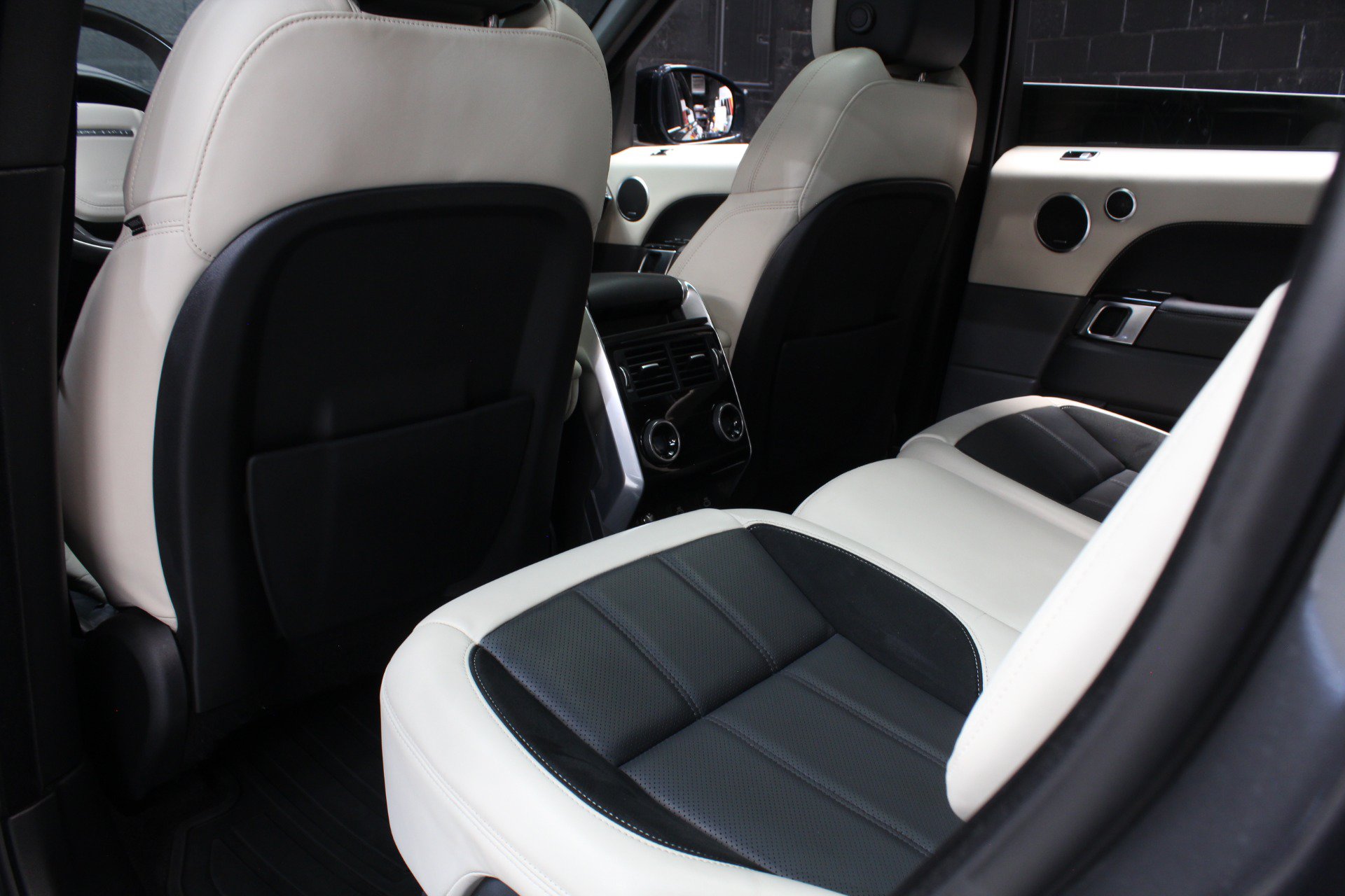 Used 2022 Land Rover Range Rover Sport HST AWD/4WD image 37