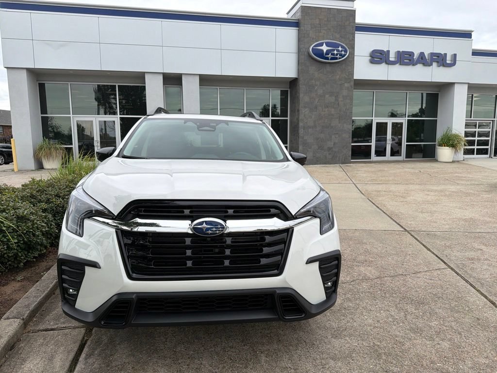 Used 2025 Subaru Ascent Limited AWD/4WD image 2