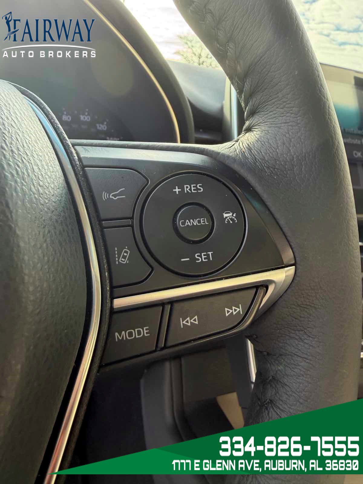 Used 2022 Toyota Avalon XLE image 12