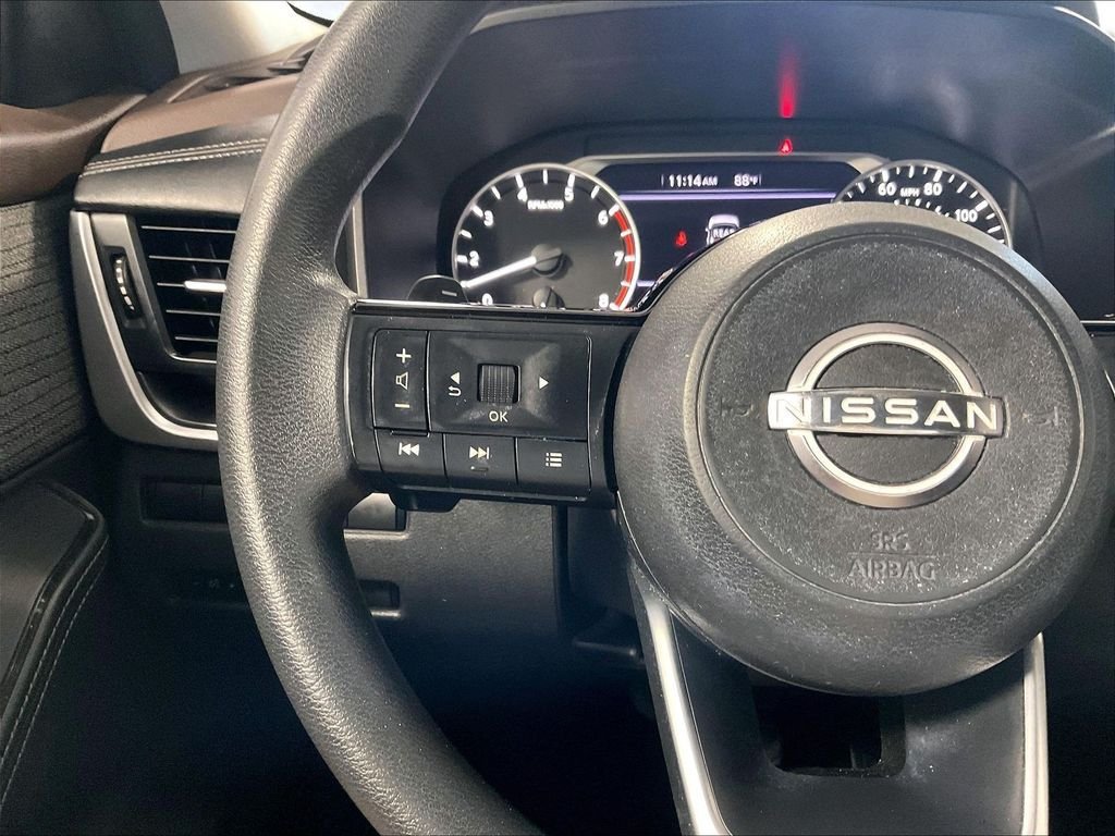 Used 2023 Nissan Rogue SV AWD/4WD image 22