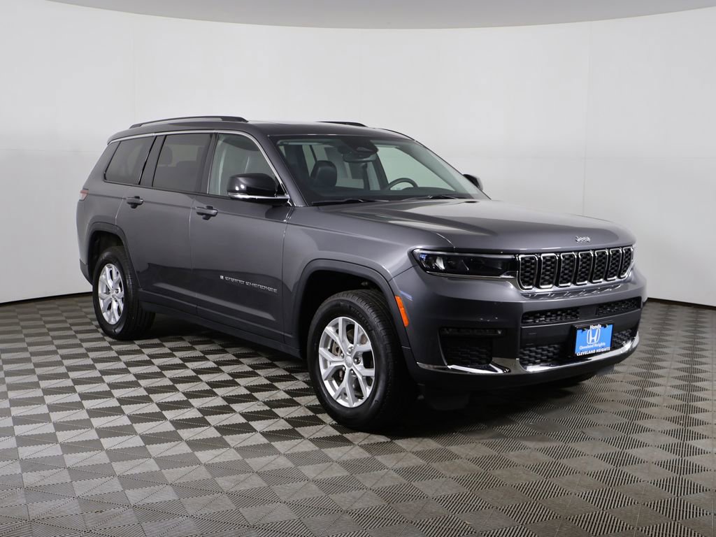 Used 2023 Jeep Grand Cherokee L Limited AWD/4WD image 2