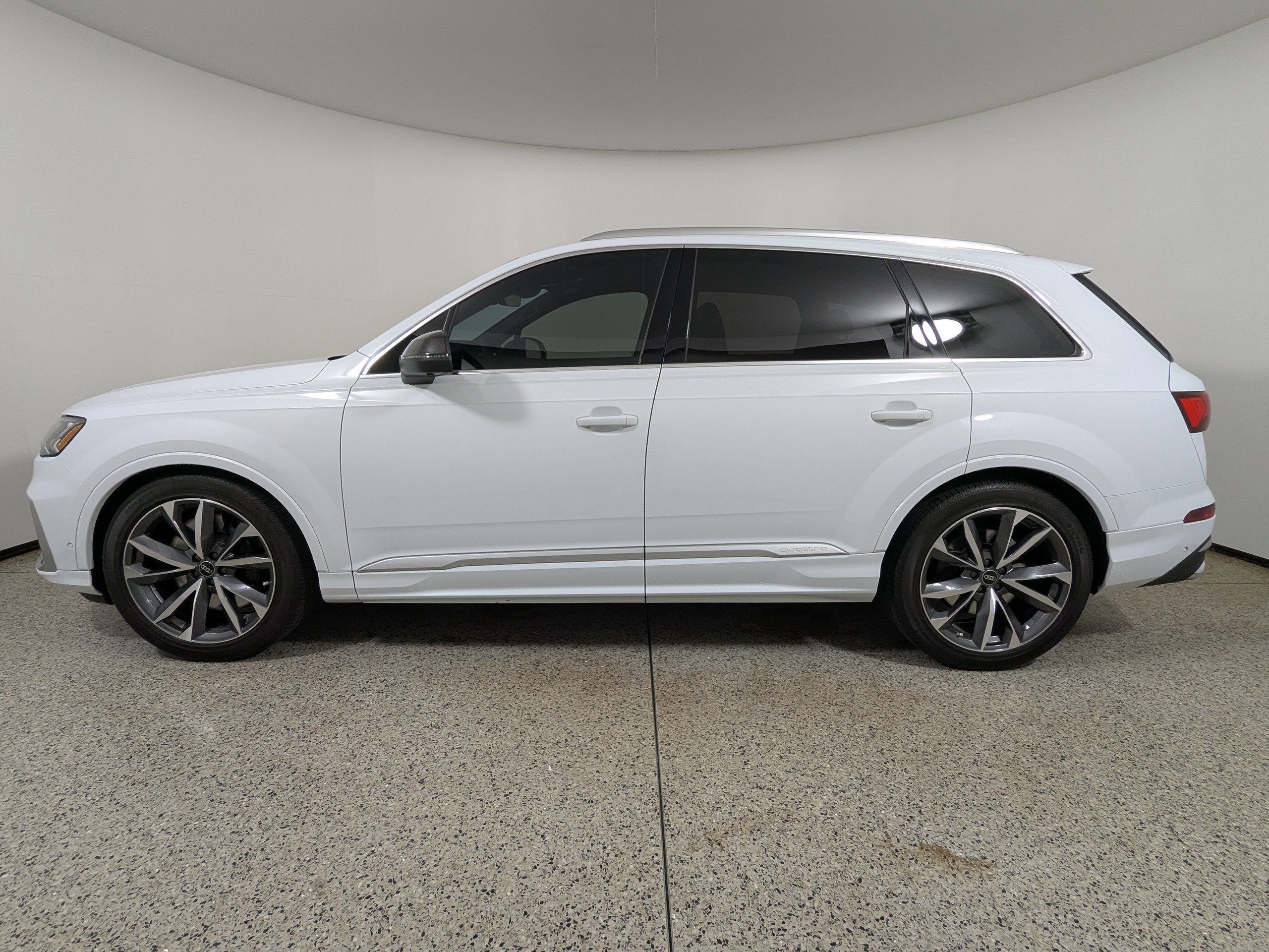 Certified 2023 Audi SQ7 Prestige AWD/4WD image 4
