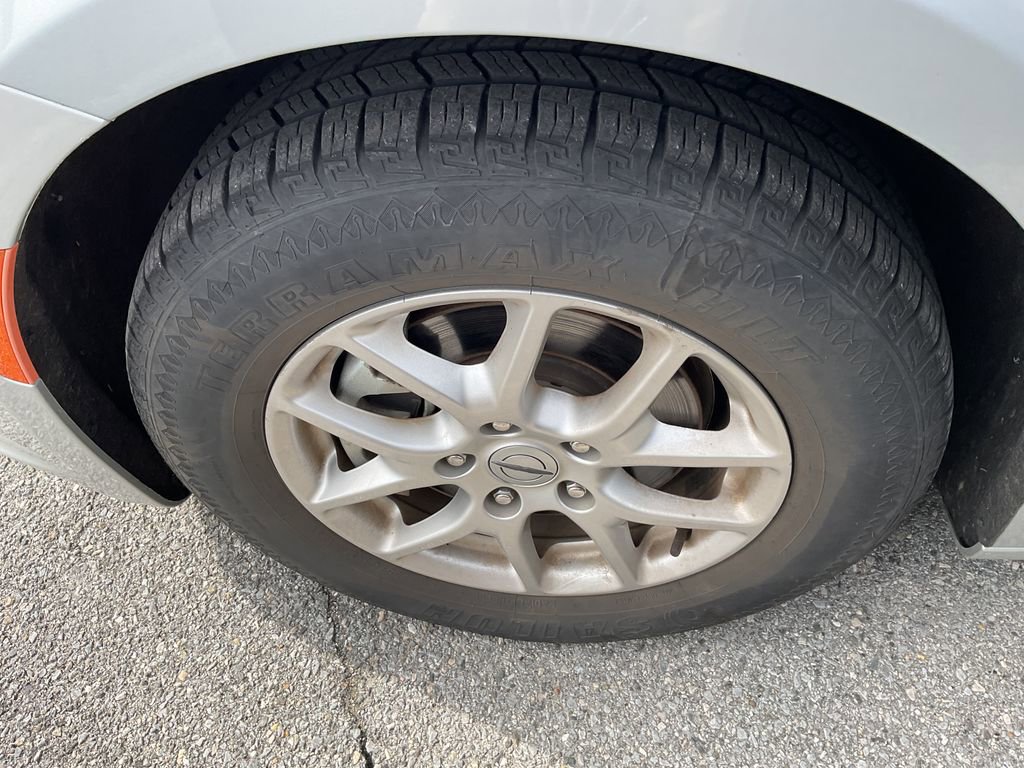 Used 2023 Chrysler Pacifica Touring-L image 5