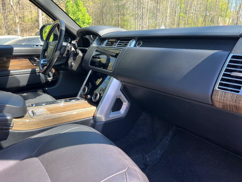 Used 2018 Land Rover Range Rover Supercharged image 38